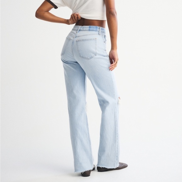 Abercrombie Curve Love High Rise 90s Relaxed Raw Hem Destroy Jean - Picture 3 of 7